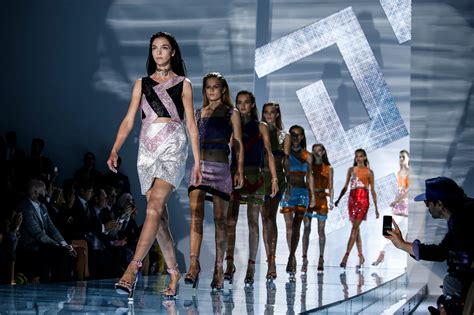 versace conduttrice tg1|Meet the Casting Director Behind Versace, Fendi, and Moschino.